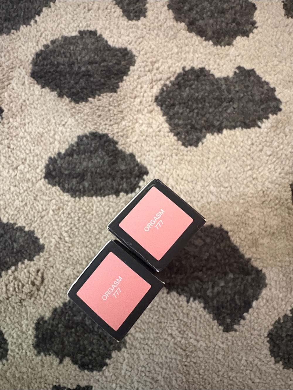 Lipstick packaging - Picture 2 of 3
